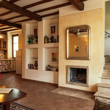 Casal Gheriglio Country house Lucignano